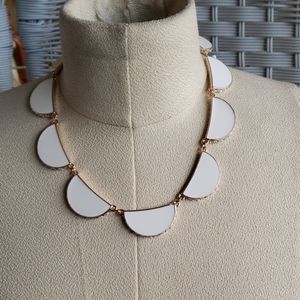 Kensie white necklace